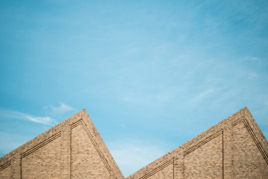 sawtooth industrial shed roof