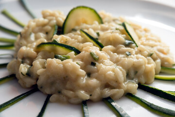 Delizioso risotto con zucchine e robiola, Cucina Italiana