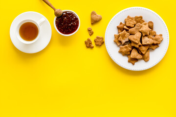 Cracker food for breakfast with tea and jam
