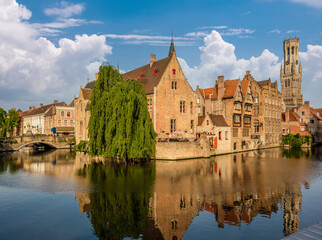 Fototapeta premium Bruges (Brugge) cityscape with water canal