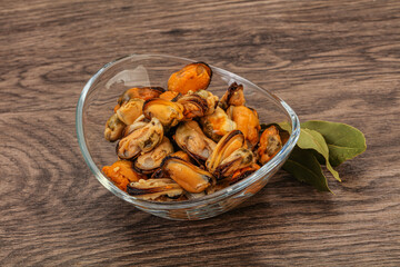 Pickled mussels in the bowl