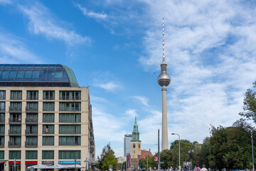 Fototapeta na wymiar Berliner Fernsehturm Berlin Fernsehturm Deutschland Alexanderplatz Weltzeituhr TV Turm 