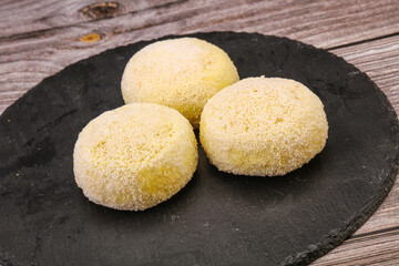 Raw potato zrazy for cooking