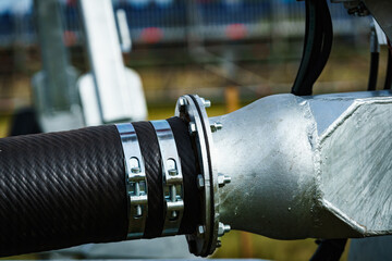 Metal clamp for connection hose