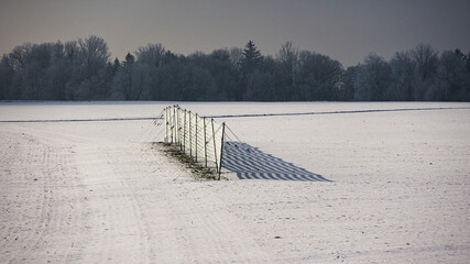 Schneefangzaun auf freiem Feld
