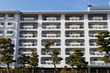 白いマンション