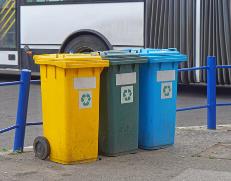 Recycling sorting bins