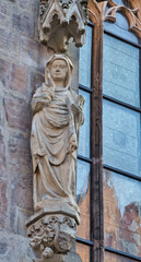 Heiligenfigur an der Wand