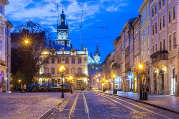 Fototapeta na wymiar Lviv. Town Hall Square at Dawn.