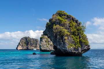Roche sur le lagon &agrave; Koh Haa, Tha&iuml;lande