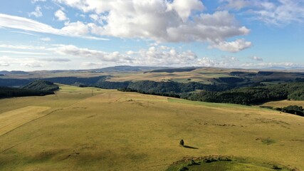 survol du Puy de Sancy en Auvergne, parc naturel régional des volcans d'Auvergne