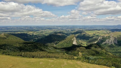 Fototapeta na wymiar survol du Puy de Sancy en Auvergne, parc naturel régional des volcans d'Auvergne