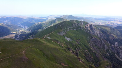 Naklejka premium Puy de Sancy en Auvergne en vue aérienne