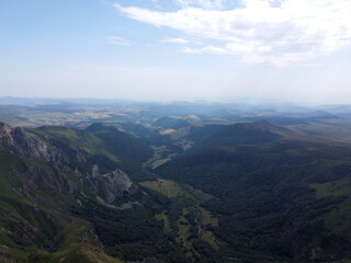 Naklejka premium Puy de Sancy en Auvergne en vue aérienne