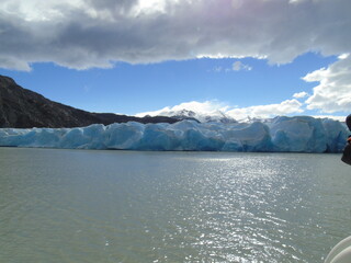 Fototapeta na wymiar Lago y glaciar Grey. Patagonia Chilena