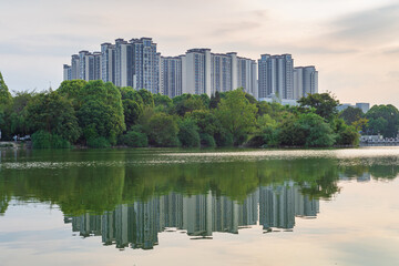 Fototapeta premium modern house by the water