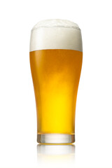 グラスに注がれた生ビール