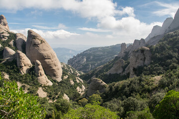 Monserrat. Rutas por la montaña. Paisajes y vistas de Cataluña 
