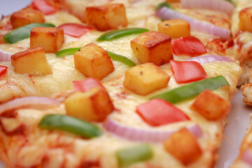 Pizza_Paneer Makhani