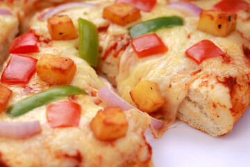 Pizza_Paneer Makhani