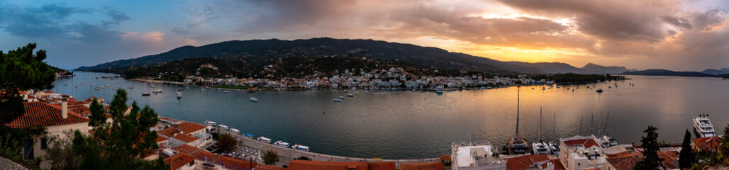Fototapeta na wymiar sunset over sea, Poros, greece