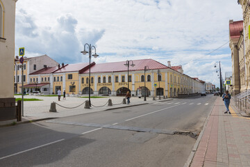 Naklejka premium view of the red square in Rybinsk, photo taken on a sunny summer day