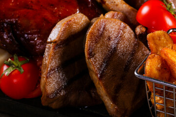 Grilled meat mix plate