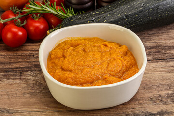 Vegetarian cuisine - Zucchini puree with herbs