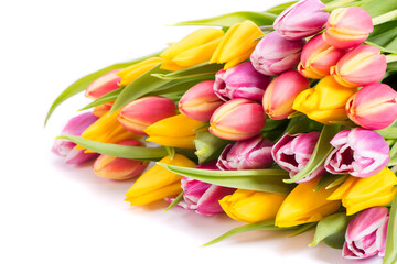 Romantischer Blumenstrauß mit Frühlingsblumen und Textfreiraum