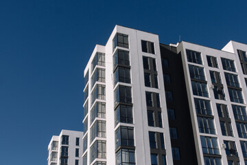 Obraz premium modern office building with sky