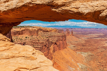 Mesa Arch sandstone rock formation, Canyonlands National Park, Utah, United States of America (USA).