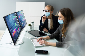 Financial Data Analysts In Office