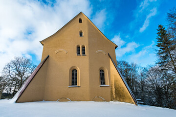 Winter hike around Lake Hosskirch near Koenigseggwald
