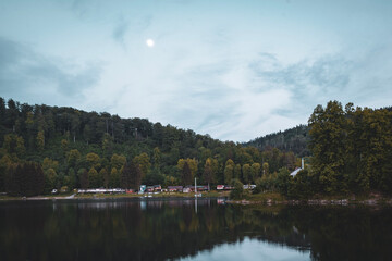 Obraz premium lake and mountains