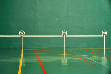 court covered to play hand ball
