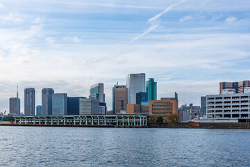 Fototapeta premium 築地市場跡地を対岸から見る