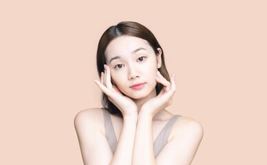 Fototapeta premium 女性の美容イメージ スキンケア コスメ 美白 美顔