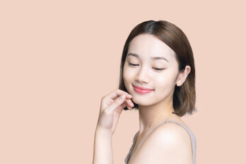 Fototapeta premium 女性の美容イメージ スキンケア コスメ 美白 美顔