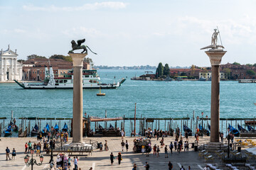 die Piazetta in San Marco,  mit den Säulen Marco e Teodoro, , Blick Richtung Meer