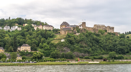 Fototapeta na wymiar Burg Rheinfels - St. Goar am Rhein