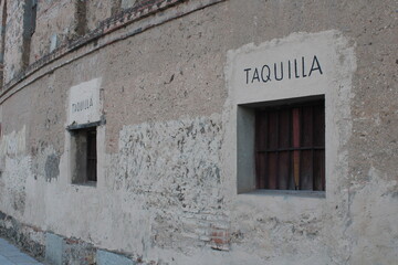Fototapeta na wymiar Taquilla Plaza de Toros de Segovia