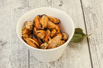 Pickled mussels in the bowl