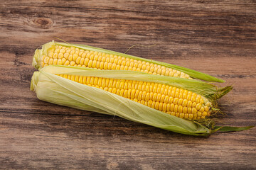 Vegan cuisine - Ripe sweet corn