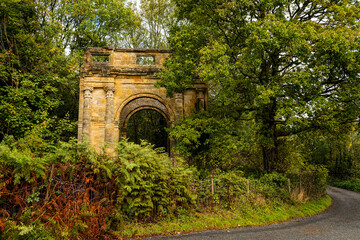 Fototapeta na wymiar The old gate house to Mereworth Castle near Maidstone in Kent, England. 