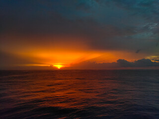 Fototapeta premium sunset over the ocean
