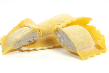 pasta stuffed gorgonzola and walnuts