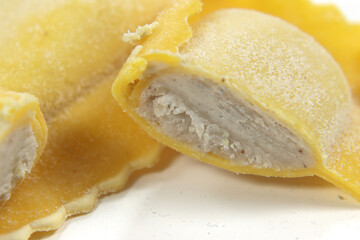 pasta stuffed gorgonzola and walnuts