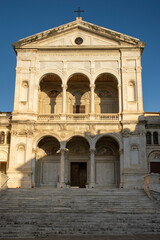 La cattedrale dei Santi Pietro e Francesco a Massa in Toscana
