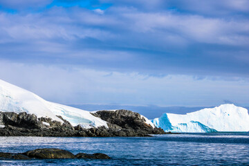 Antarctica in winter in January 2018 © trentinness
