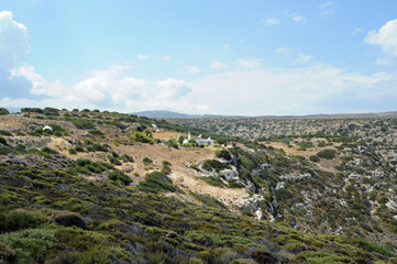 Fototapeta na wymiar Villa dans la région du monastère de Fanéroméni près de Sitia en Crète